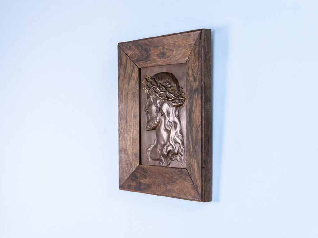 Бронзовий барельєф Ісуса Христа в терновому вінці