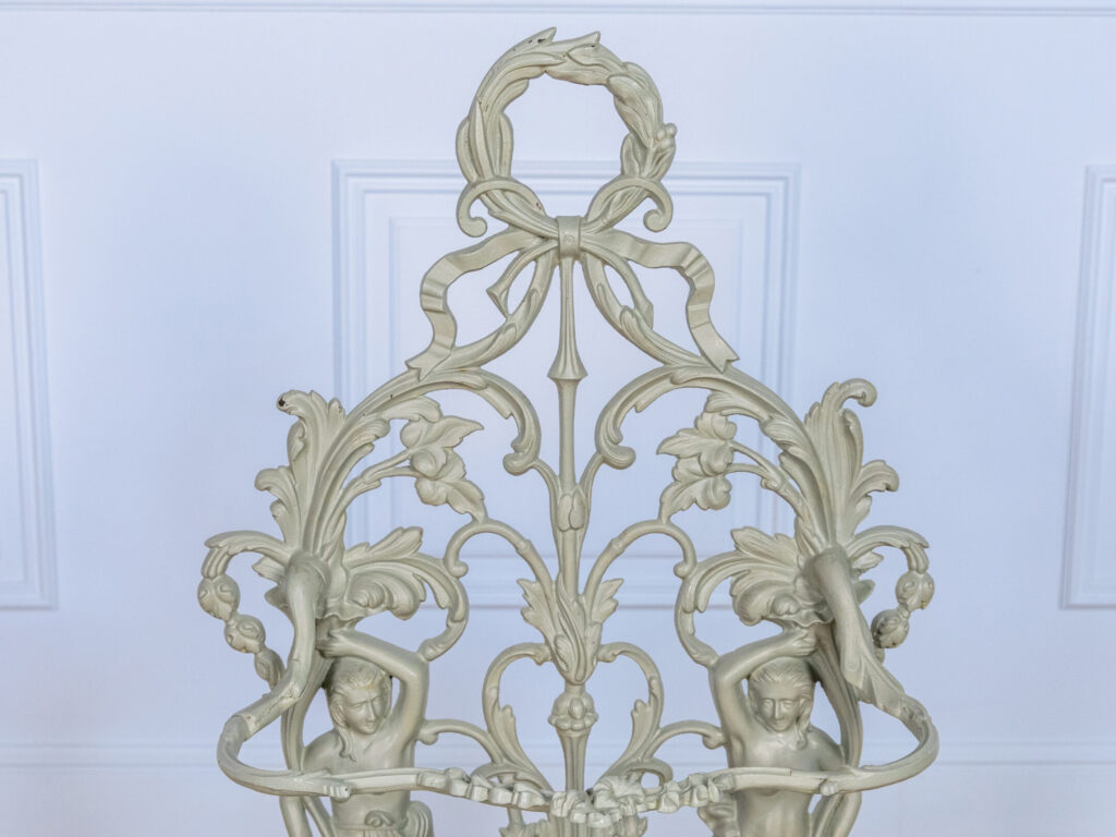 Антикварна підставка для парасольок, Corneau