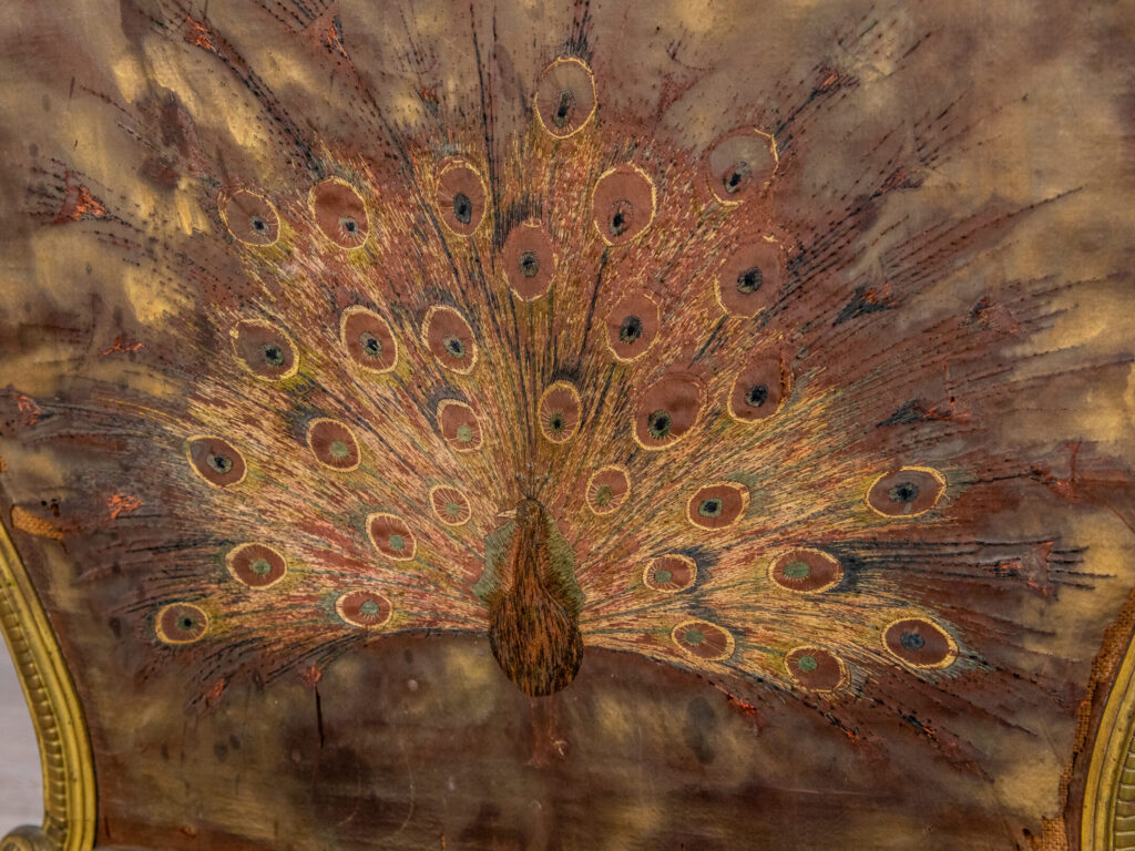 Антикварний камінний екран у стилі Рококо