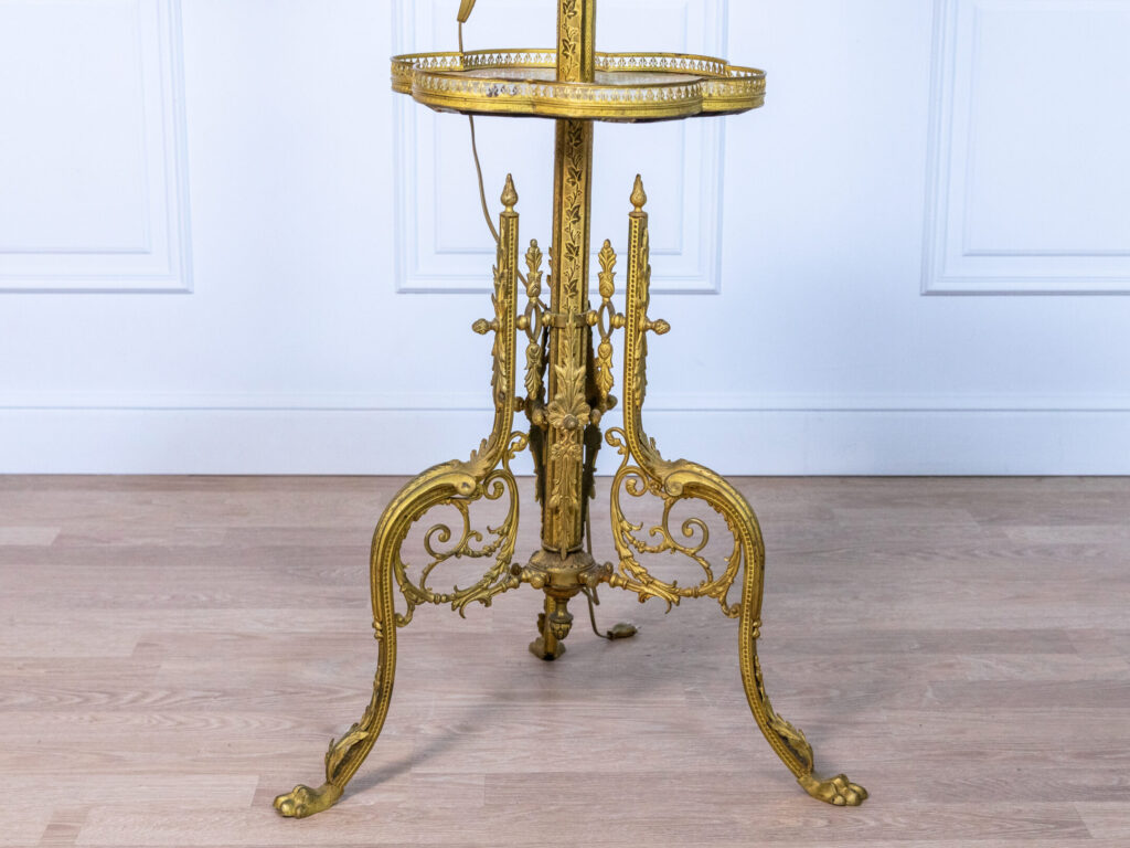 Антикварний торшер зі столиком