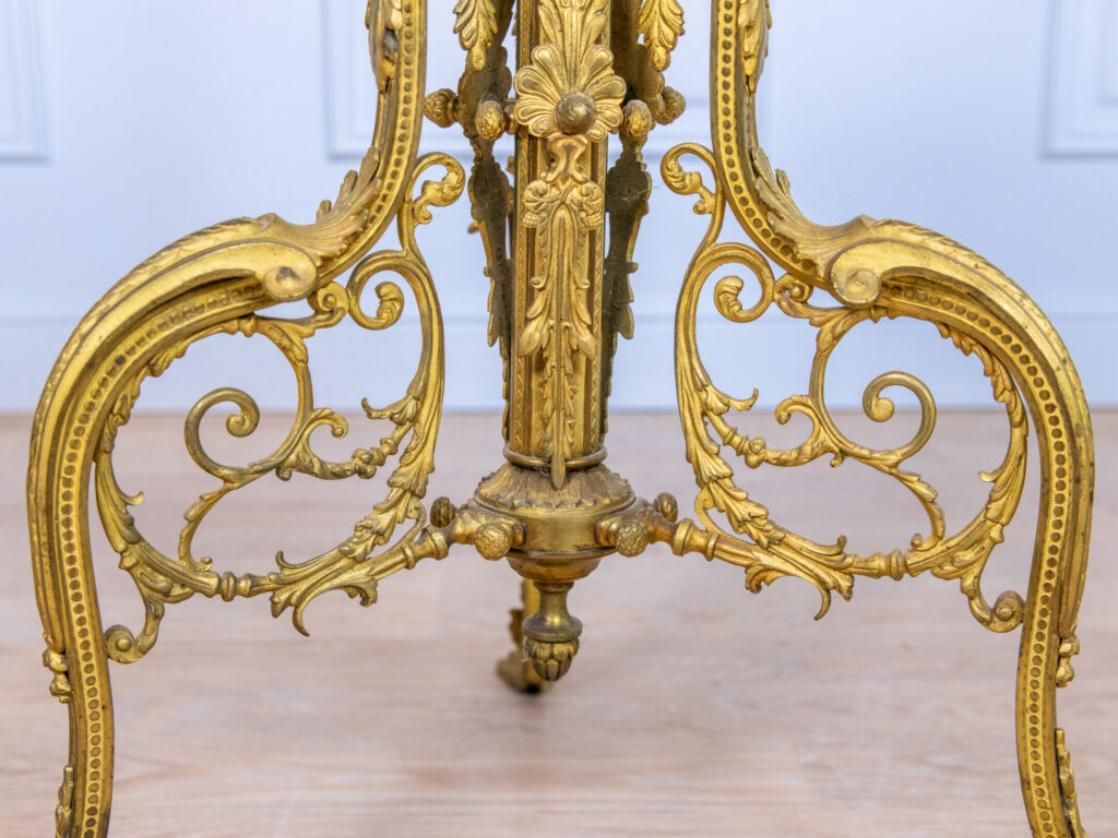 Антикварний торшер зі столиком