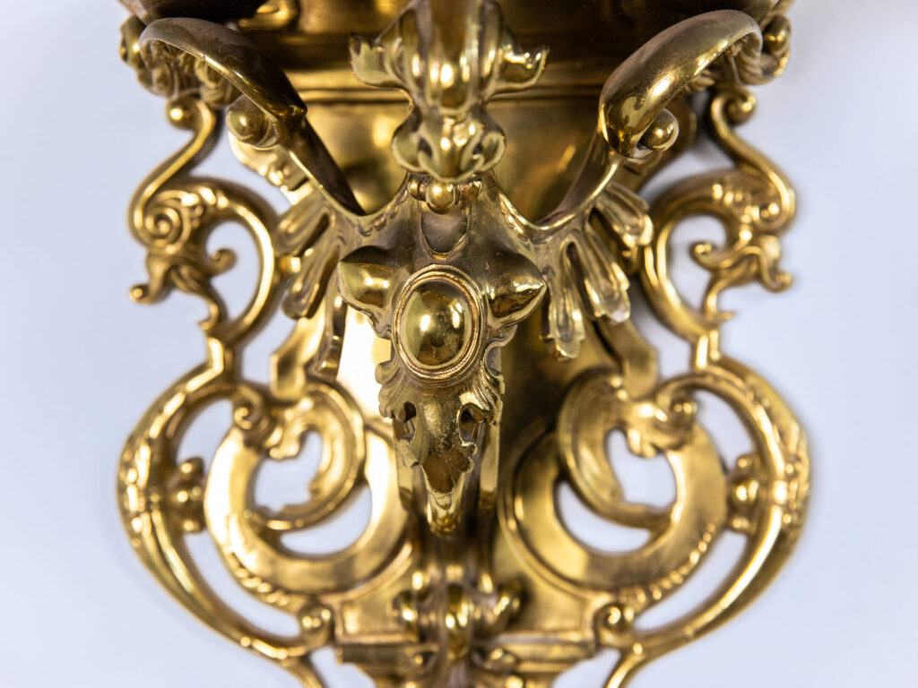 BN4A6168 Антикварна поличка-консоль