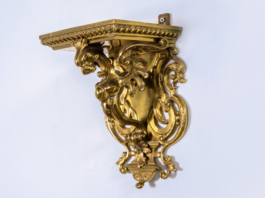 BN4A6178 Антикварна поличка-консоль