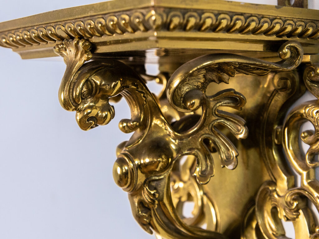 BN4A6181 Антикварна поличка-консоль