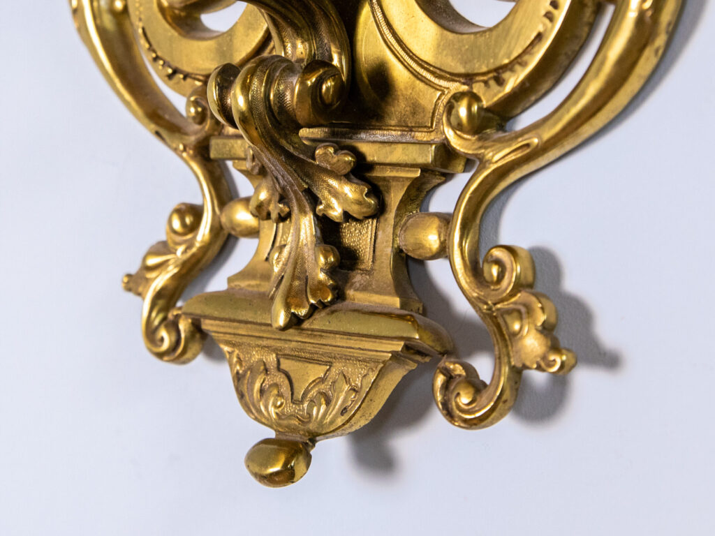 BN4A6184 Антикварна поличка-консоль