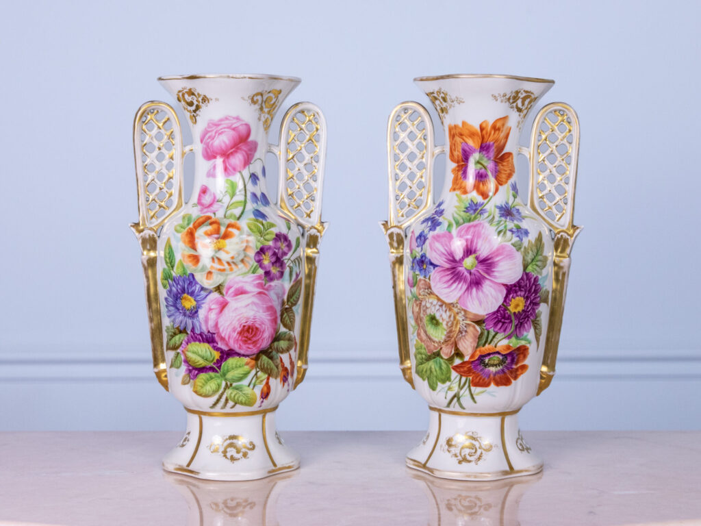 Антикварні декоративні вази Vieux Paris