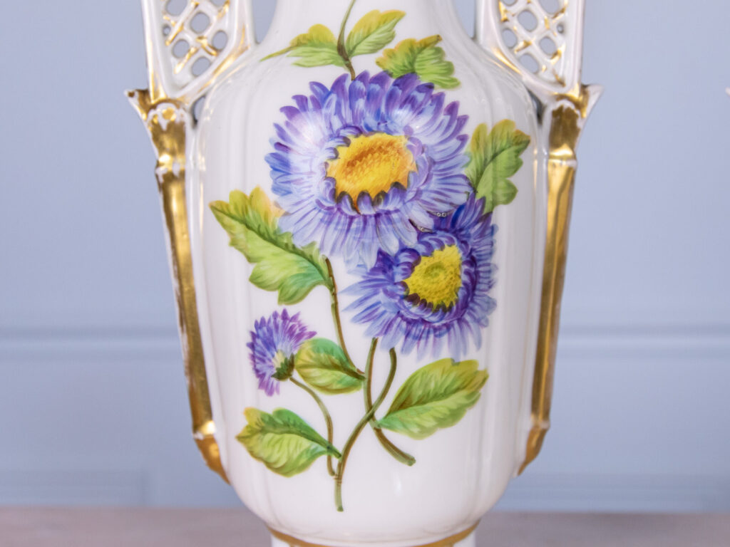 Антикварні декоративні вази Vieux Paris