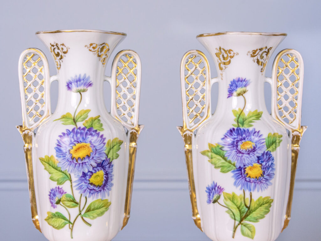 Антикварні декоративні вази Vieux Paris