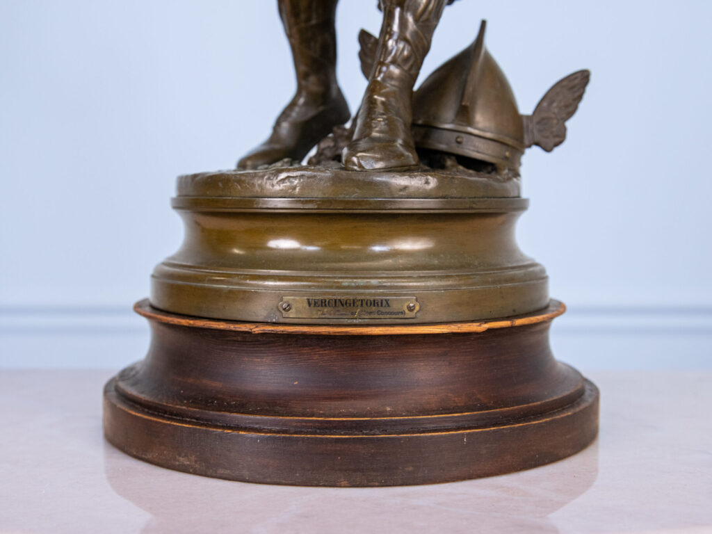 Антикварна бронзова скульптура «Верцингеторикс», A. Gaudez