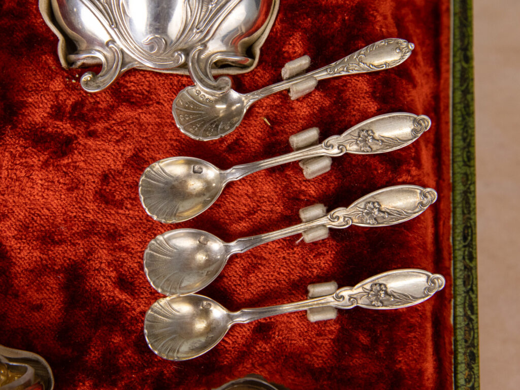 Антикварний срібний набір для спецій