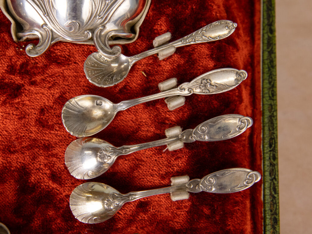 Антикварний срібний набір для спецій