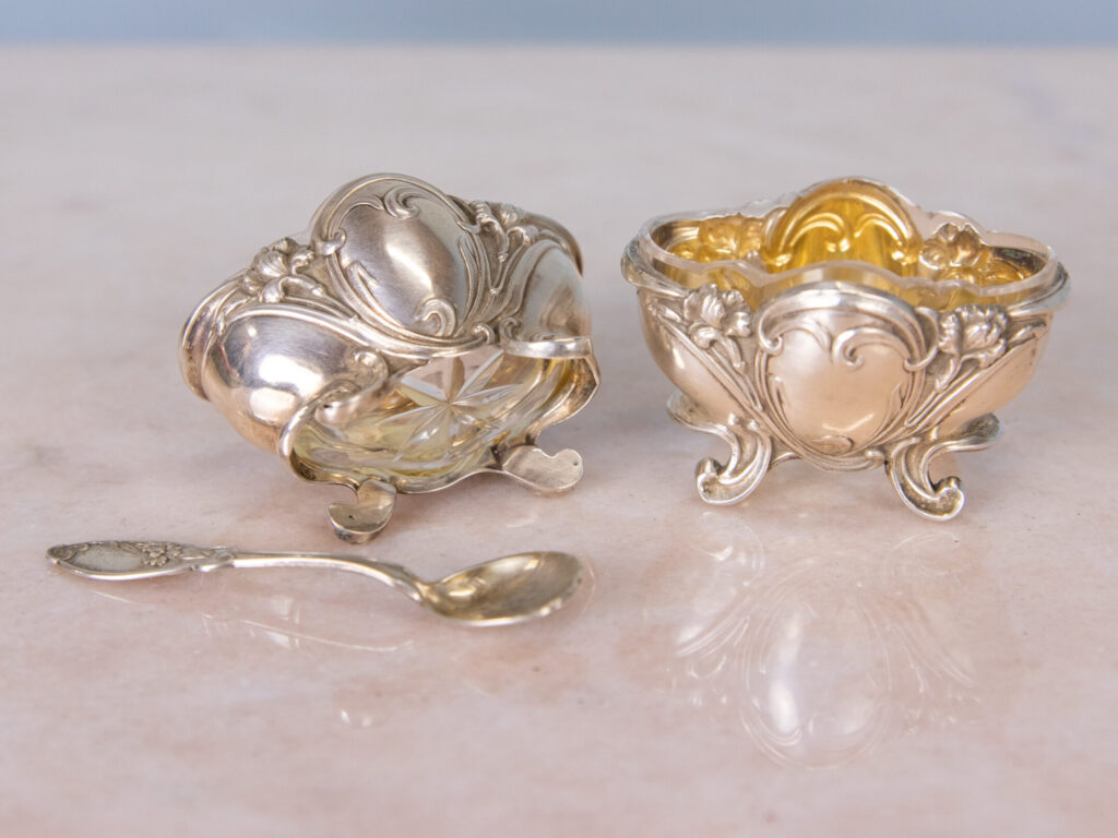 Антикварний срібний набір для спецій