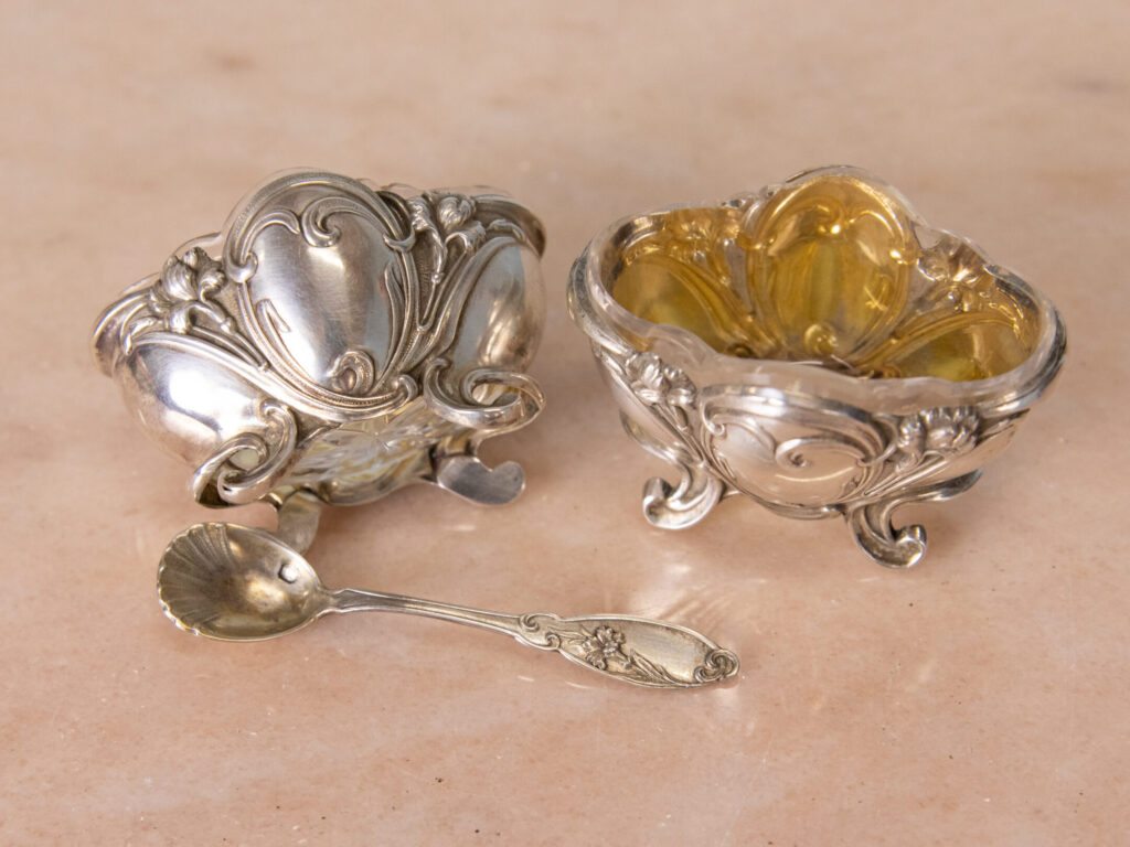 Антикварний срібний набір для спецій