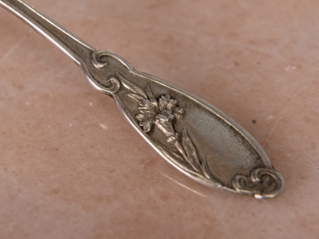 Антикварний срібний набір для спецій