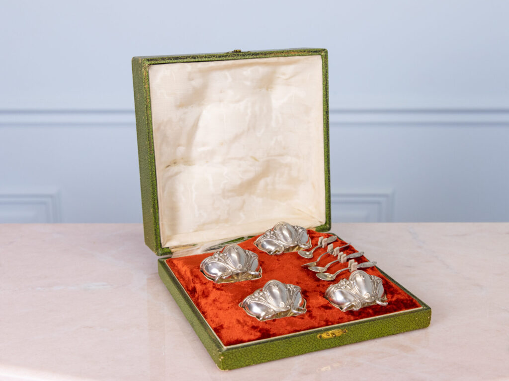 Антикварний срібний набір для спецій