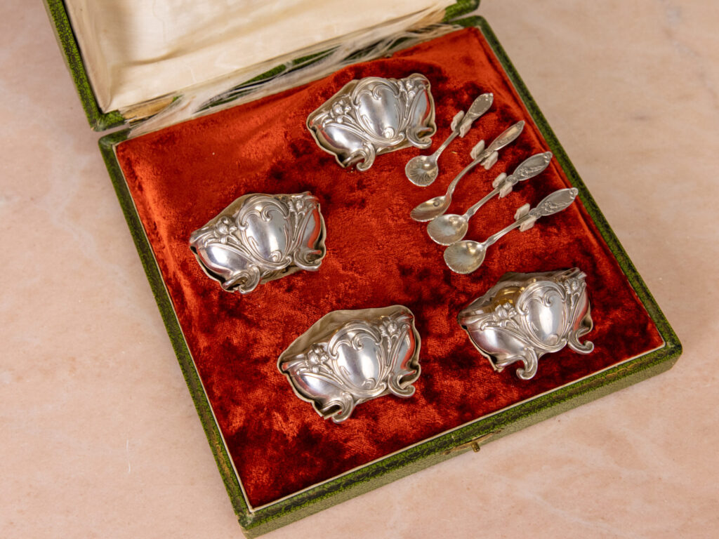 Антикварний срібний набір для спецій
