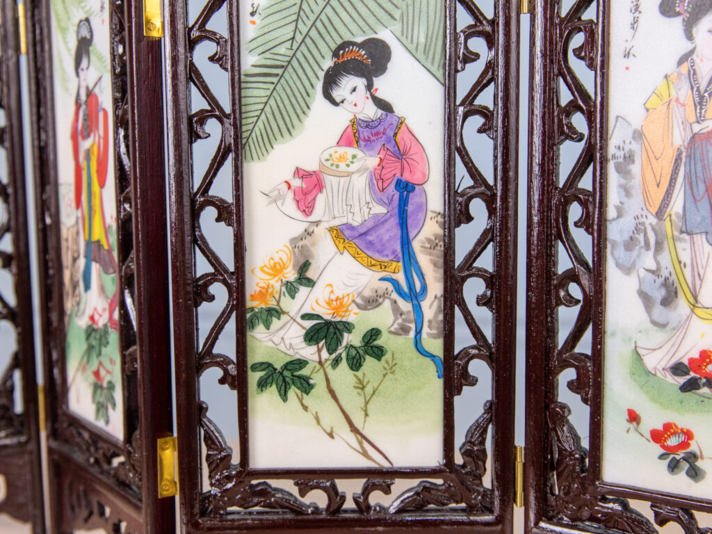 Настільна ширма в східному стилі