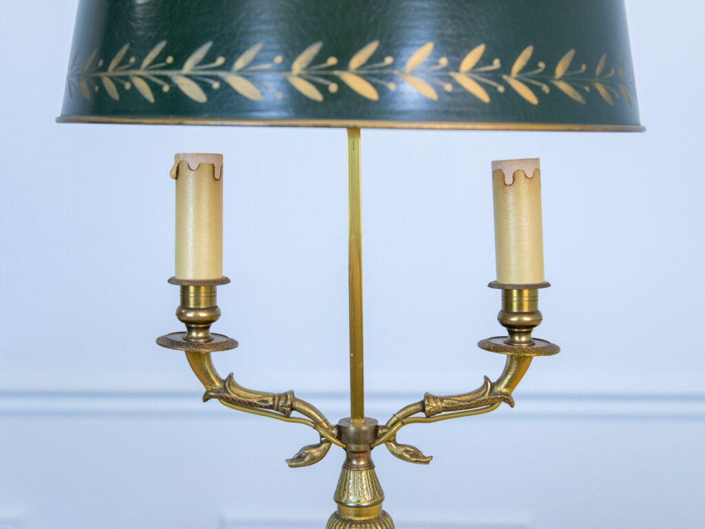 BN4A6513 Вінтажна настільна лампа Bouillotte