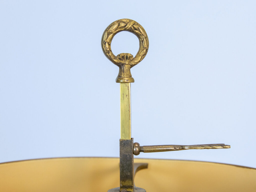 BN4A6515 Вінтажна настільна лампа Bouillotte