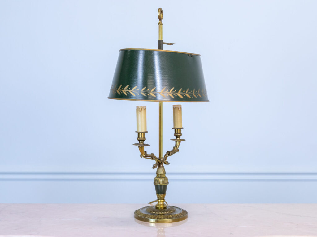 BN4A6528 Вінтажна настільна лампа Bouillotte