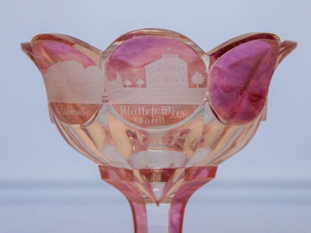 Вінтажна кришталева ваза