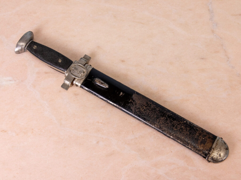 Тесак рядового складу Німецького Червоного Хреста (DRK, Третій Рейх)