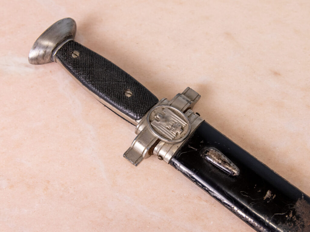 Тесак рядового складу Німецького Червоного Хреста (DRK, Третій Рейх)