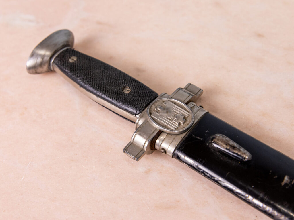 Тесак рядового складу Німецького Червоного Хреста (DRK, Третій Рейх)