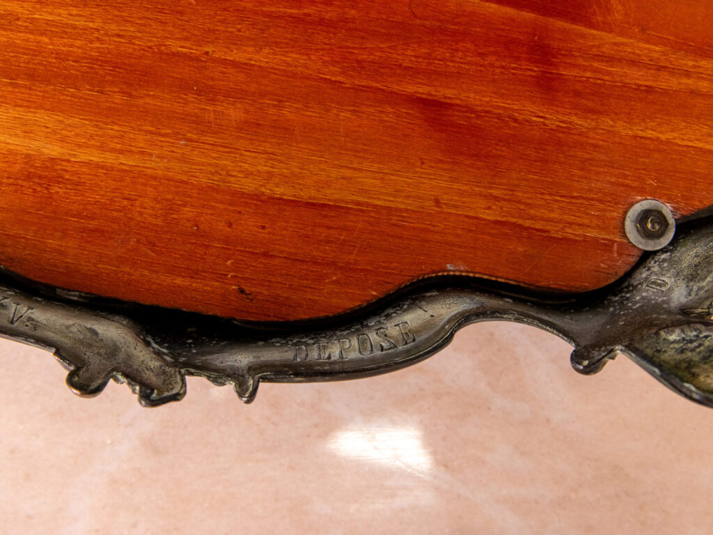 BN4A6755 копія Антикварна підставка-таця в стилі Людовика XV