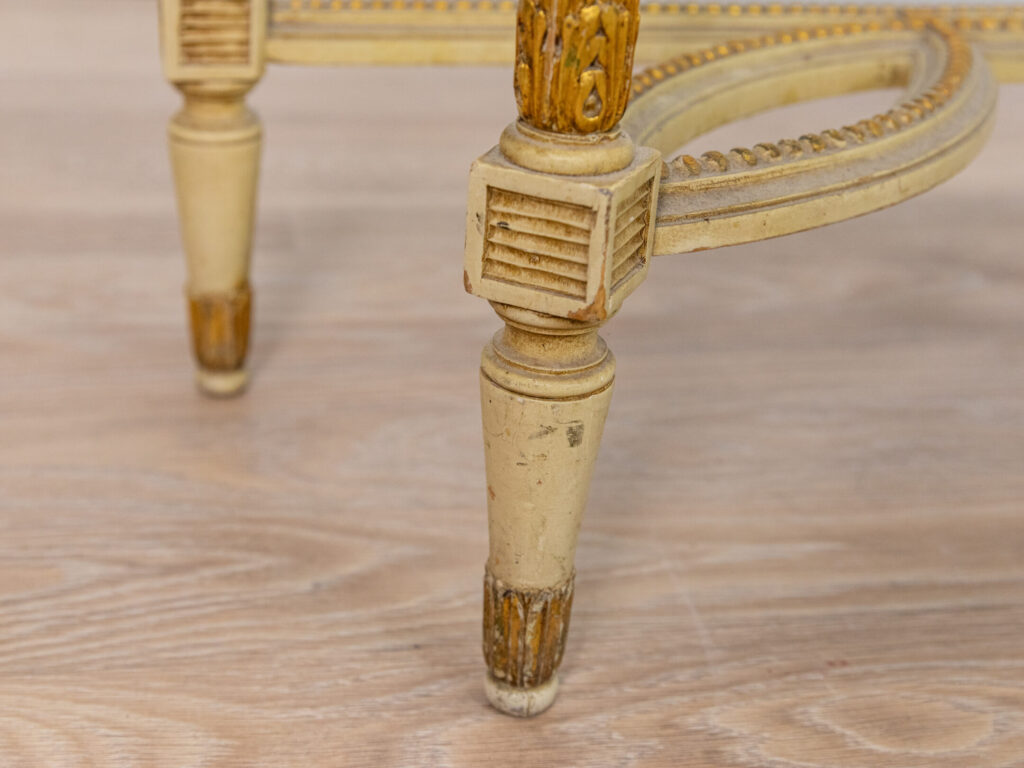 Консольний стіл у стилі Людовика XVI