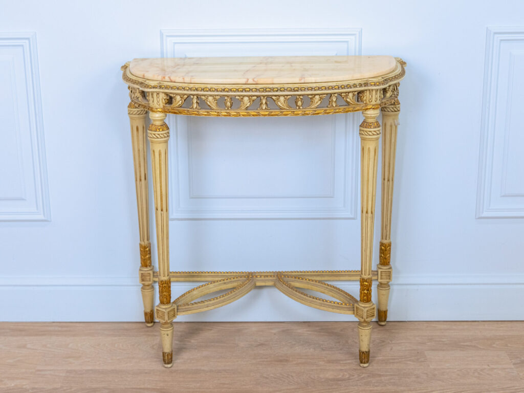 Консольний стіл у стилі Людовика XVI