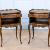 Вінтажні тумбочки в стилі Людовика XV