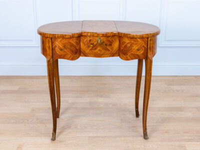BN4A6986 Вінтажний туалетний столик у стилі Людовика ХV