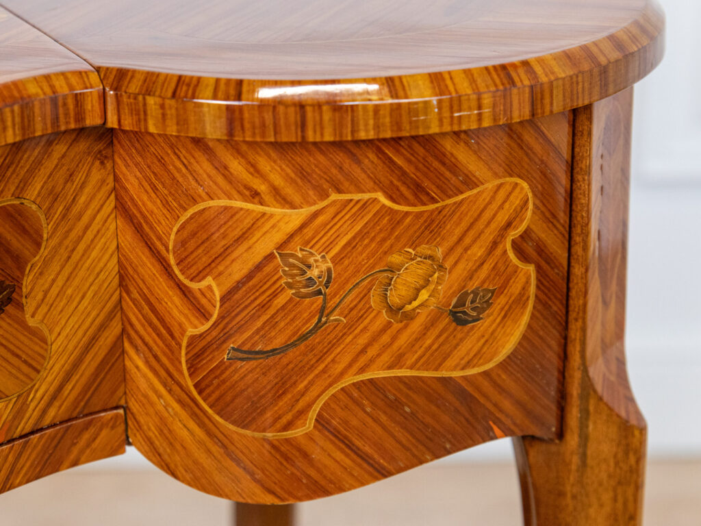 BN4A7005 Вінтажний туалетний столик у стилі Людовика ХV