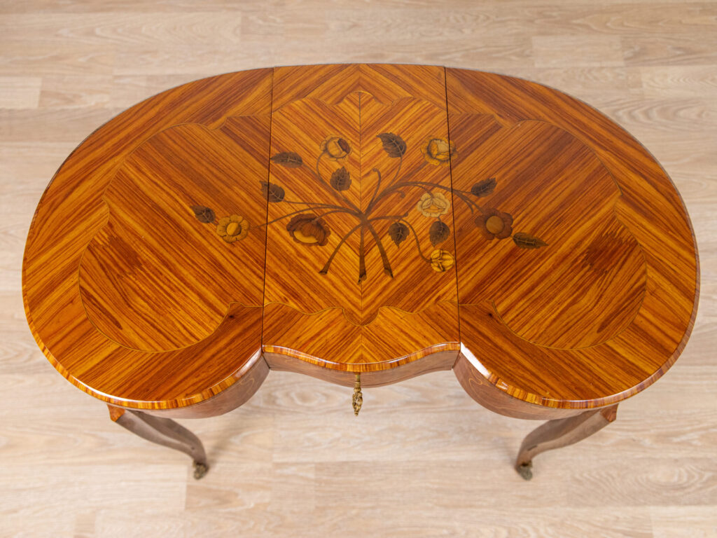 BN4A7015 Вінтажний туалетний столик у стилі Людовика ХV