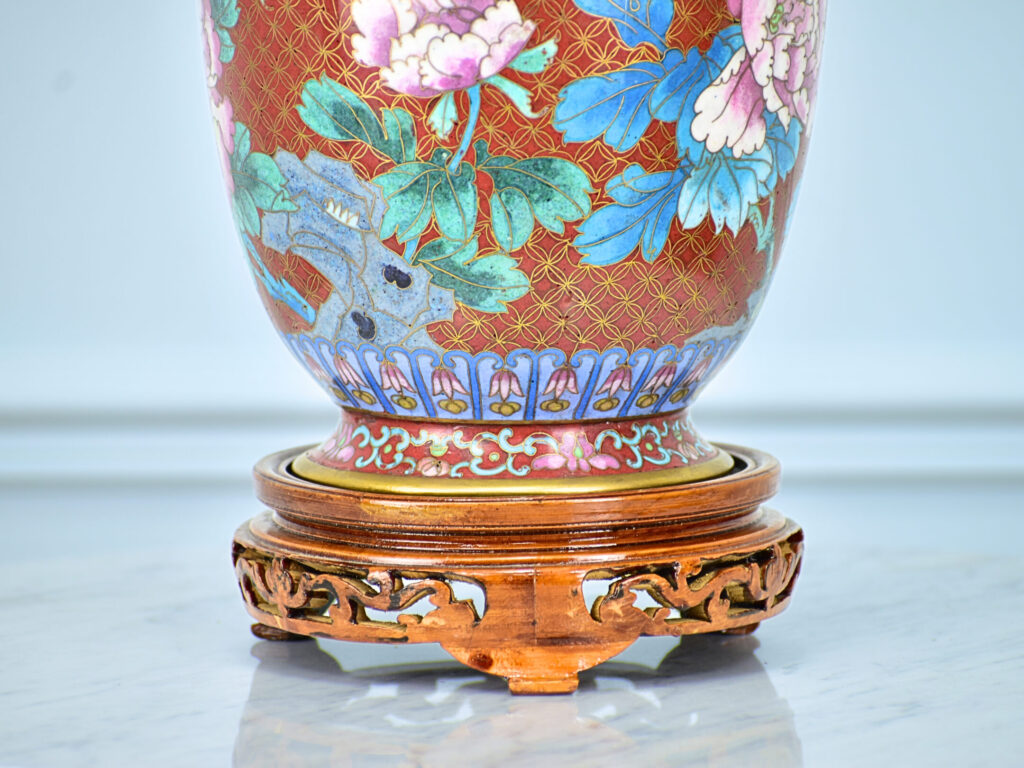 Антикварна ваза в техніці Клуазоне (Cloisonné)