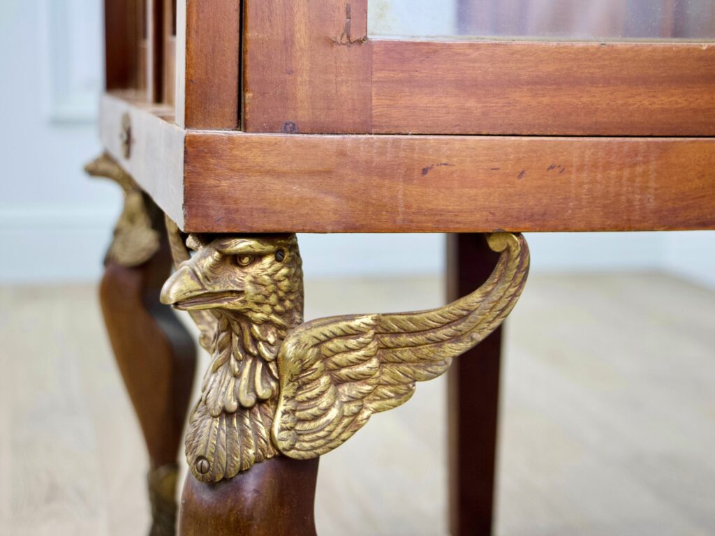 IMG_0447 Антикварна вітрина в стилі Ампір