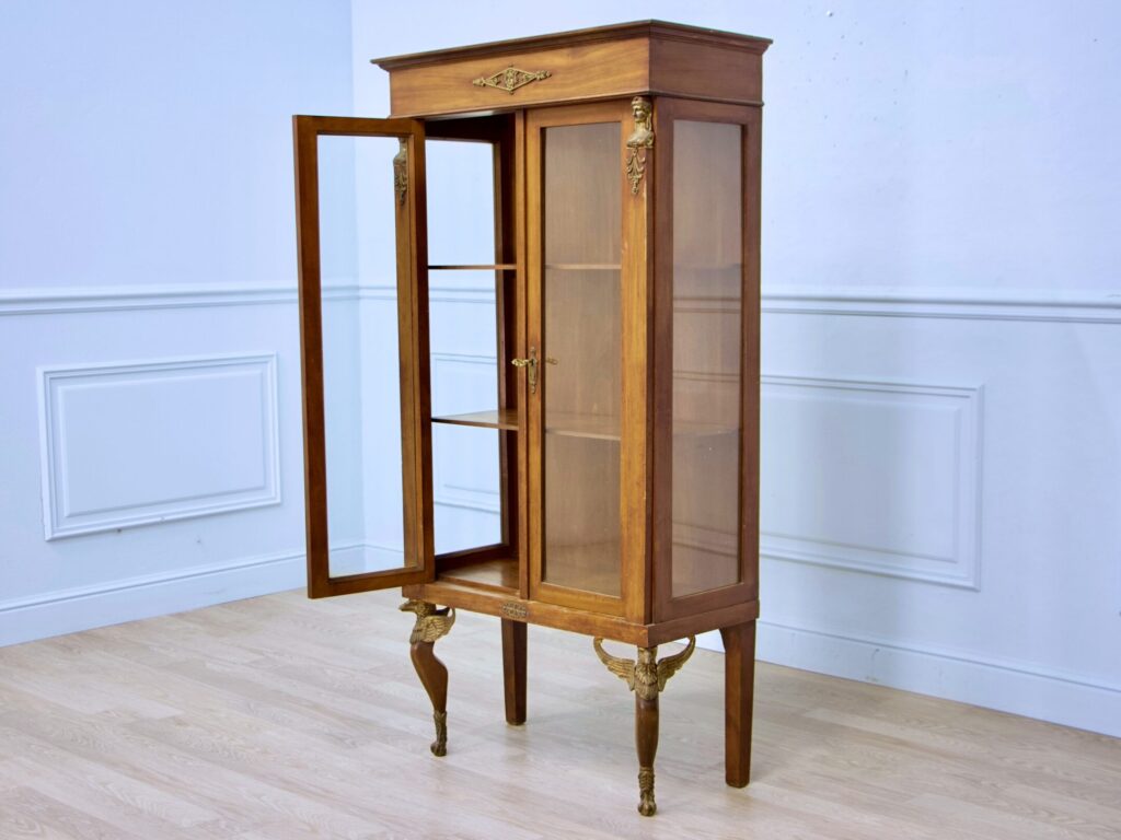 IMG_0448 Антикварна вітрина в стилі Ампір