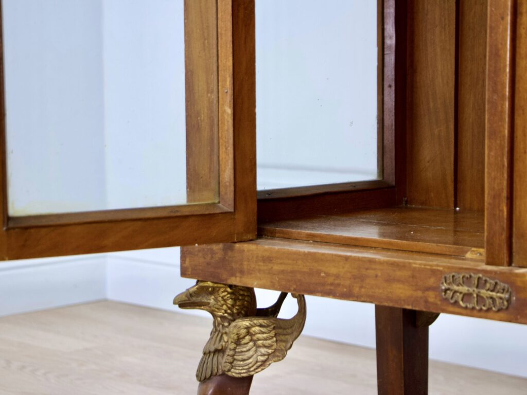 IMG_0452 Антикварна вітрина в стилі Ампір