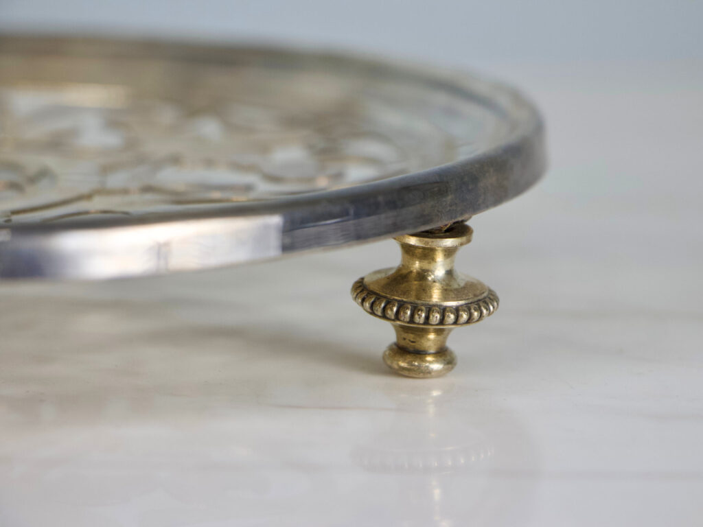 IMG_0605 Антикварна срібна підставка з монограмою