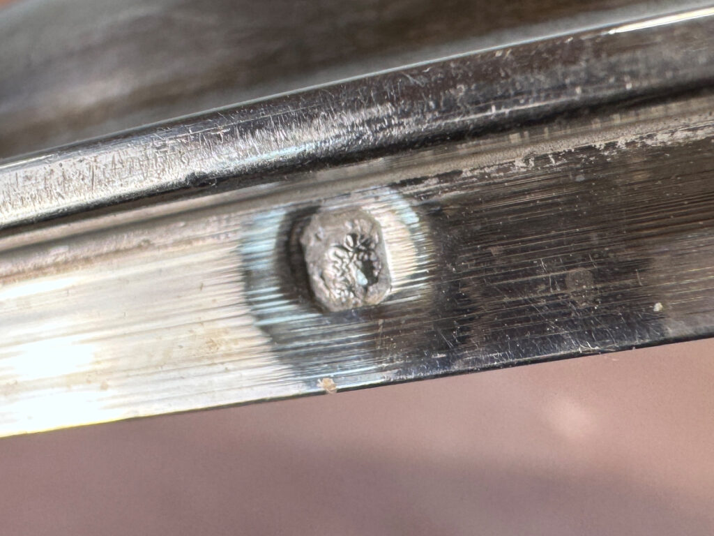 Антикварна срібна супниця