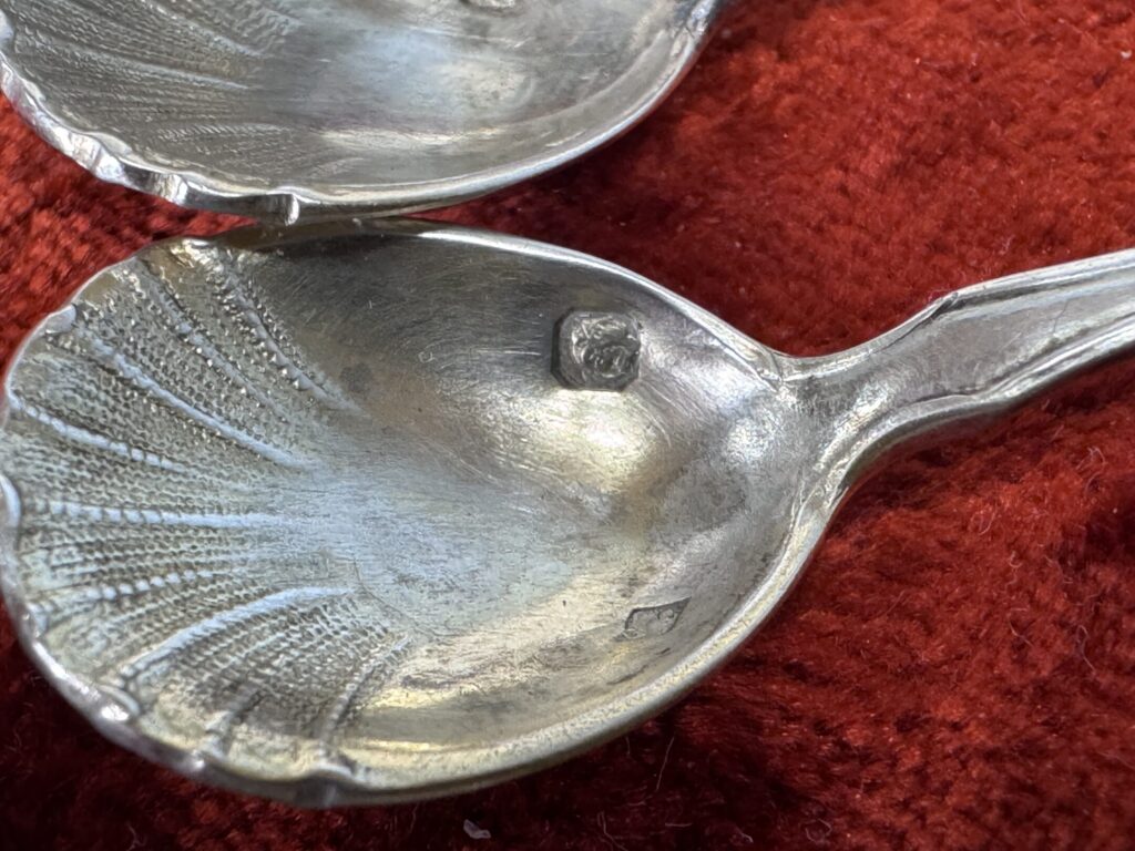 Антикварний срібний набір для спецій