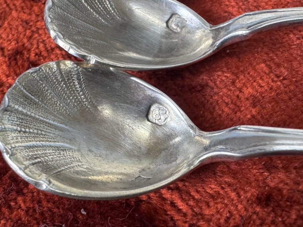 Антикварний срібний набір для спецій