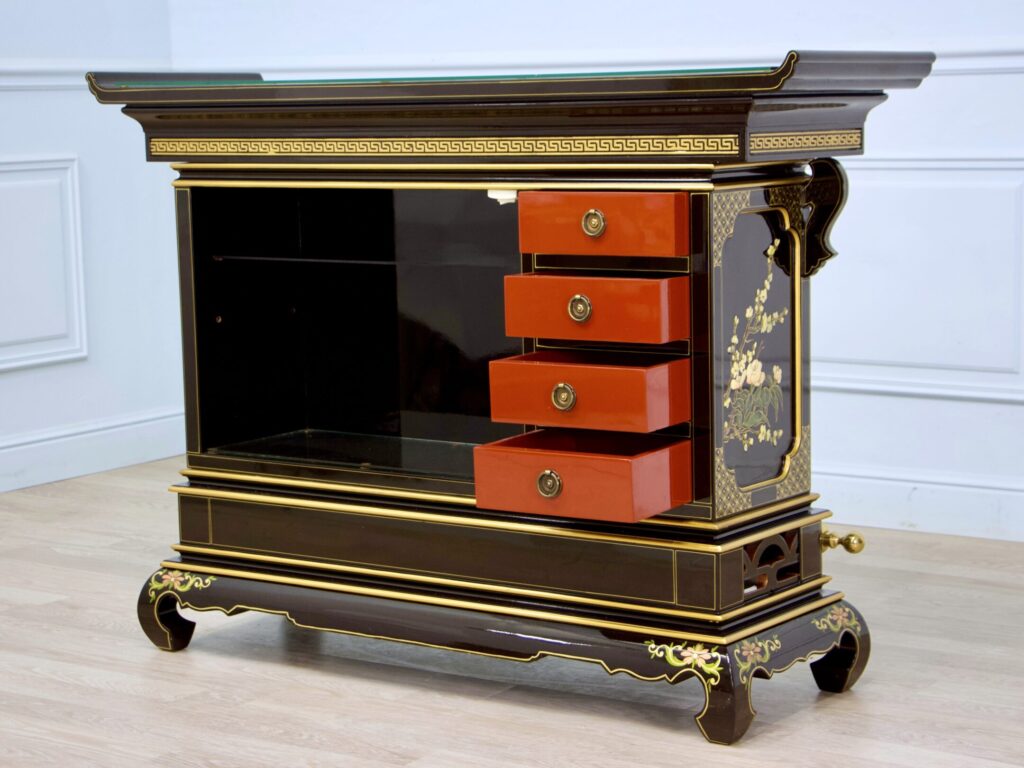 Антикварний комод-бар у стилі Шинуазрі