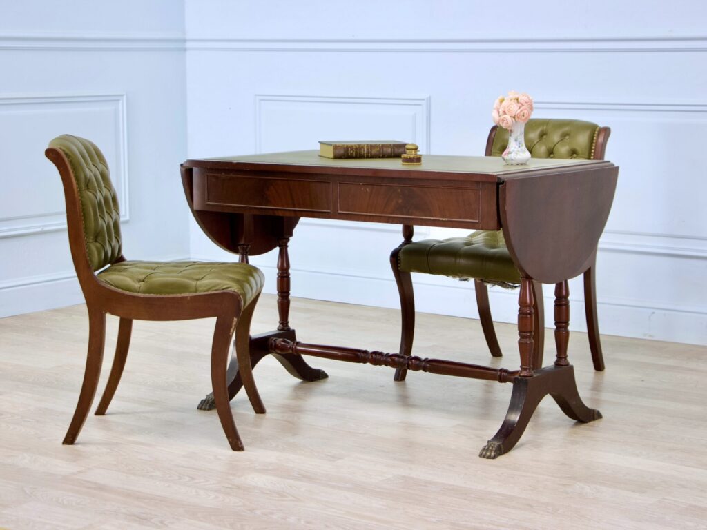 Вінтажний кабінетний набір у стилі Chesterfield