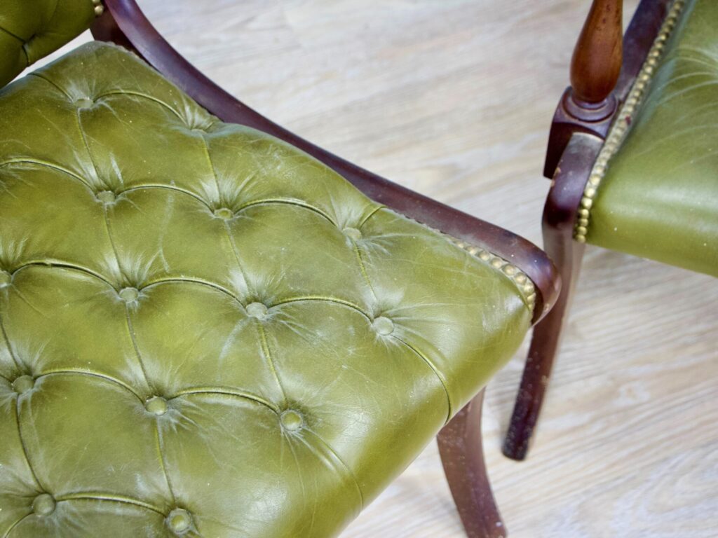 Вінтажний кабінетний набір у стилі Chesterfield