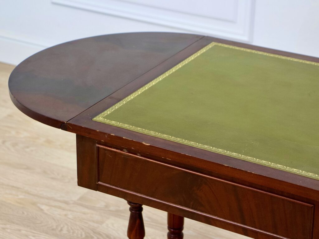 Вінтажний кабінетний набір у стилі Chesterfield