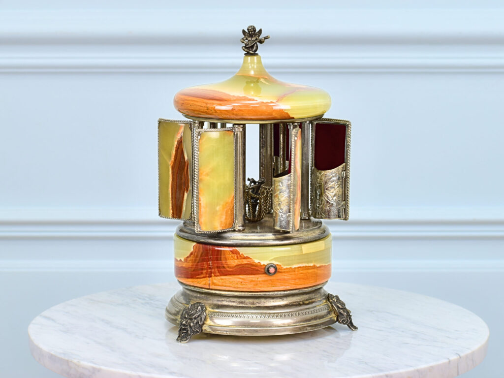 Вінтажний х'юмідор, Reuge