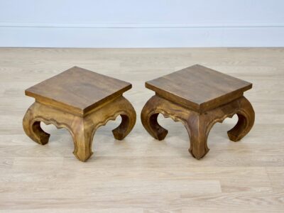 Вінтажні столики в східному стилі