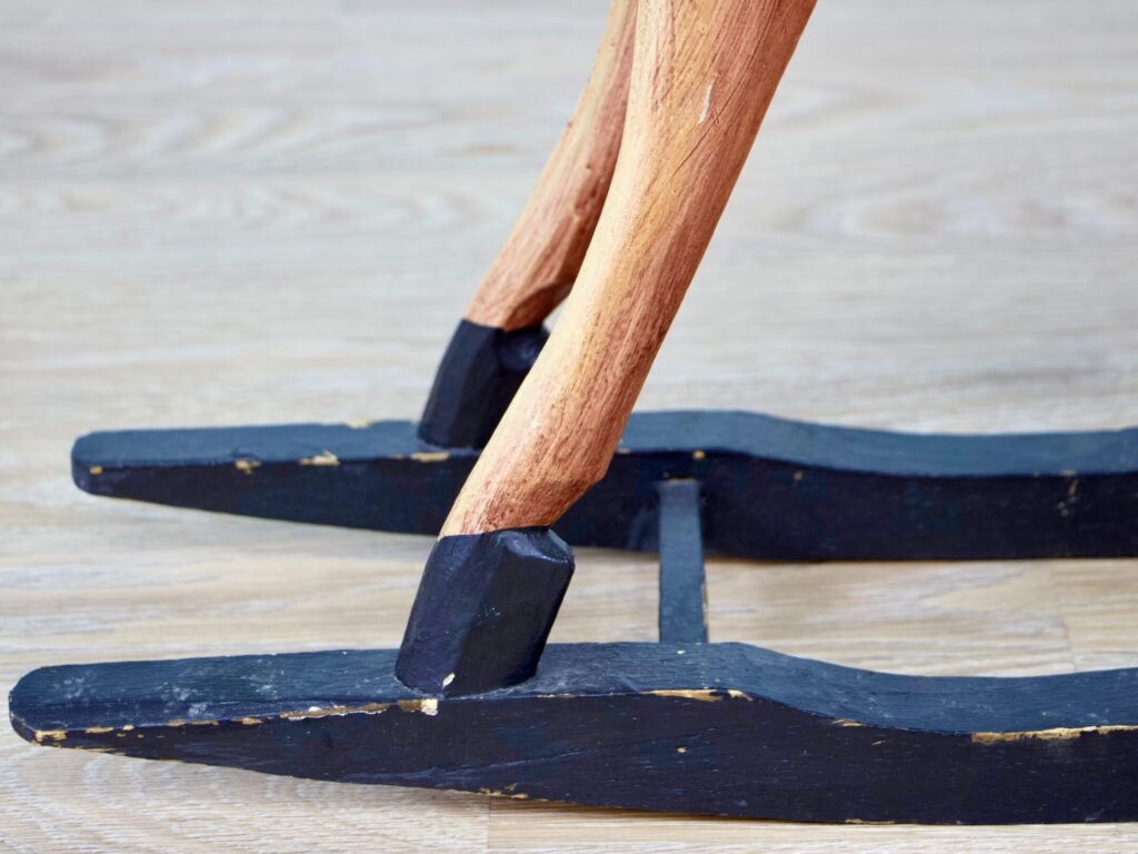 Вінтажний коник-гойдалка